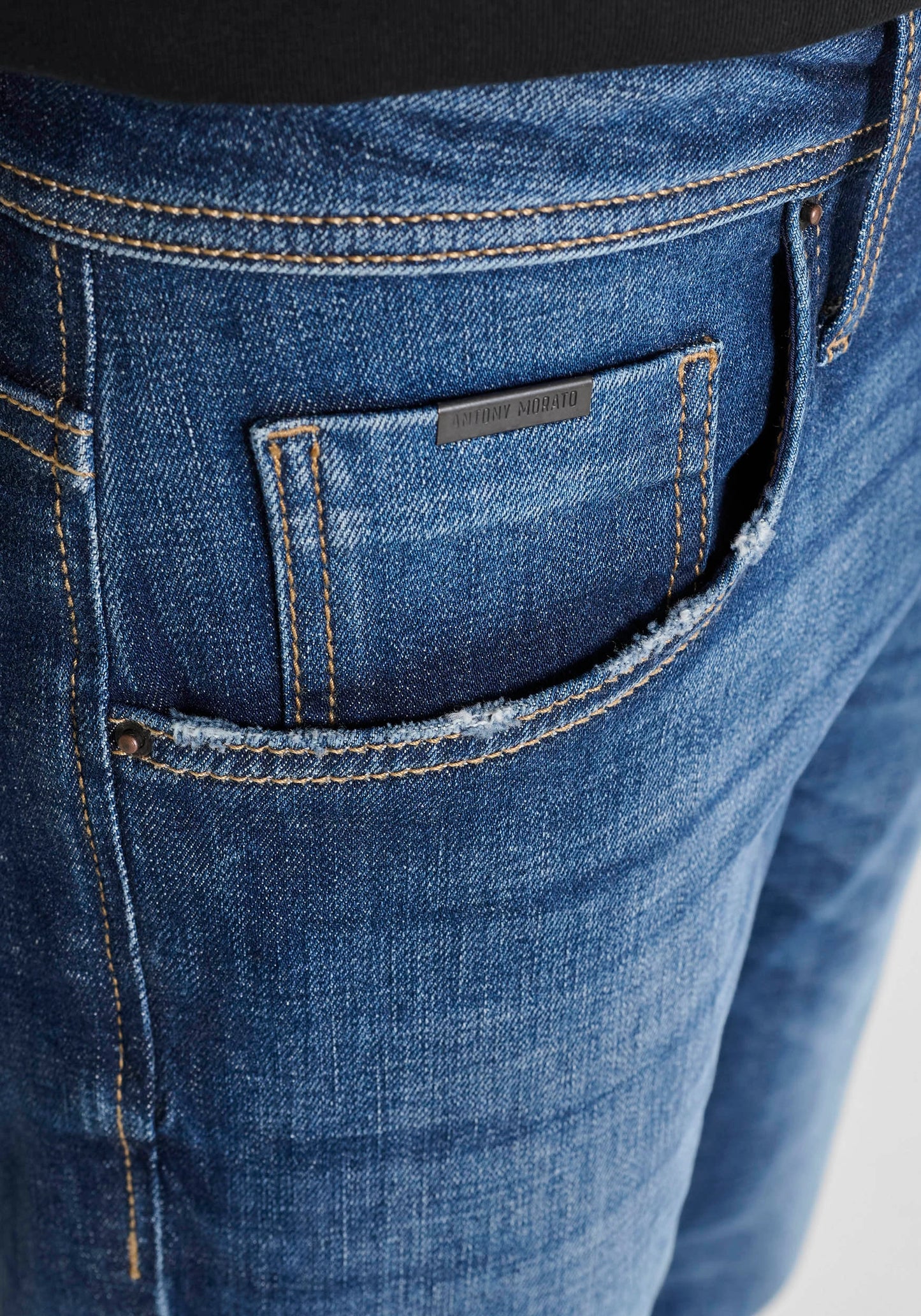 JEANS COMFORT TAPERED FIT « KURT » EN DENIM BLEU FONCÉ