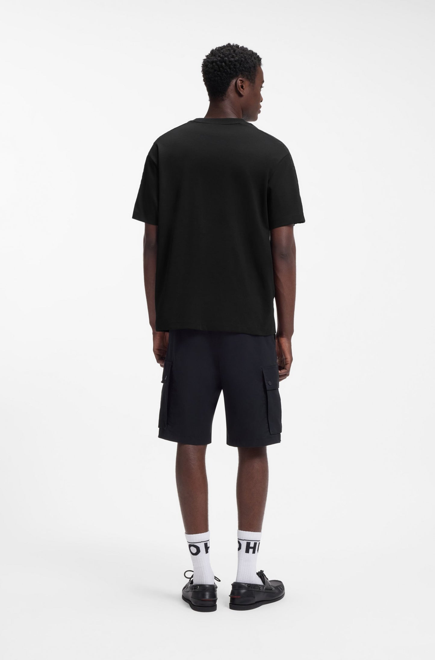 T-shirt coupe décontractée en coton interlock avec épaules brodées