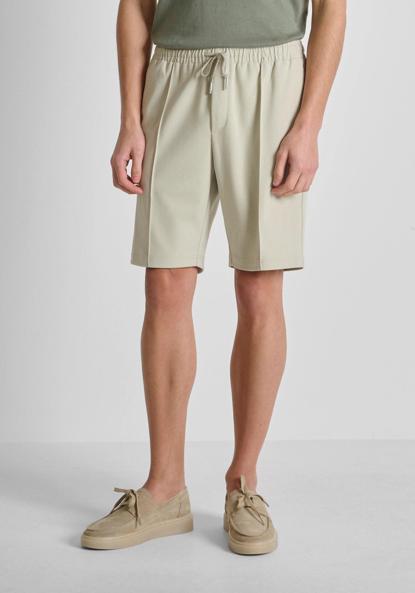 SHORT REGULAR FIT « CODY » EN SERGÉ DE COTON ÉLASTIQUE