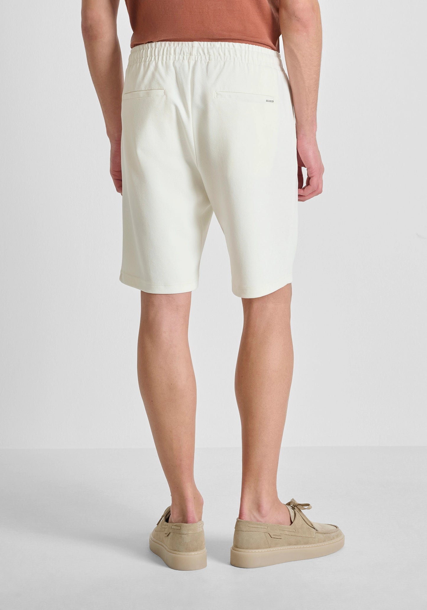 SHORT REGULAR FIT « CODY » EN SERGÉ DE COTON ÉLASTIQUE