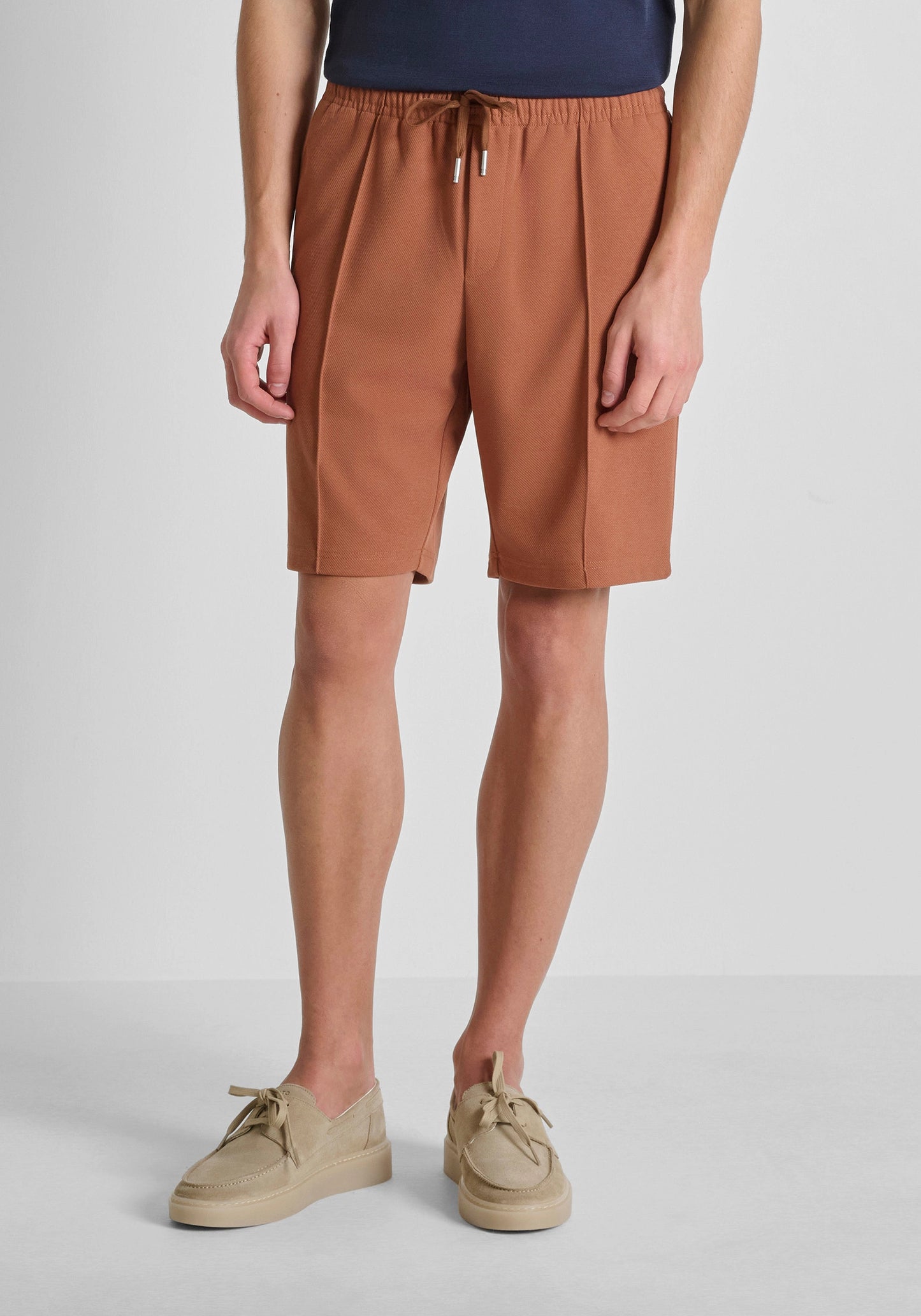 SHORT REGULAR FIT « CODY » EN SERGÉ DE COTON ÉLASTIQUE