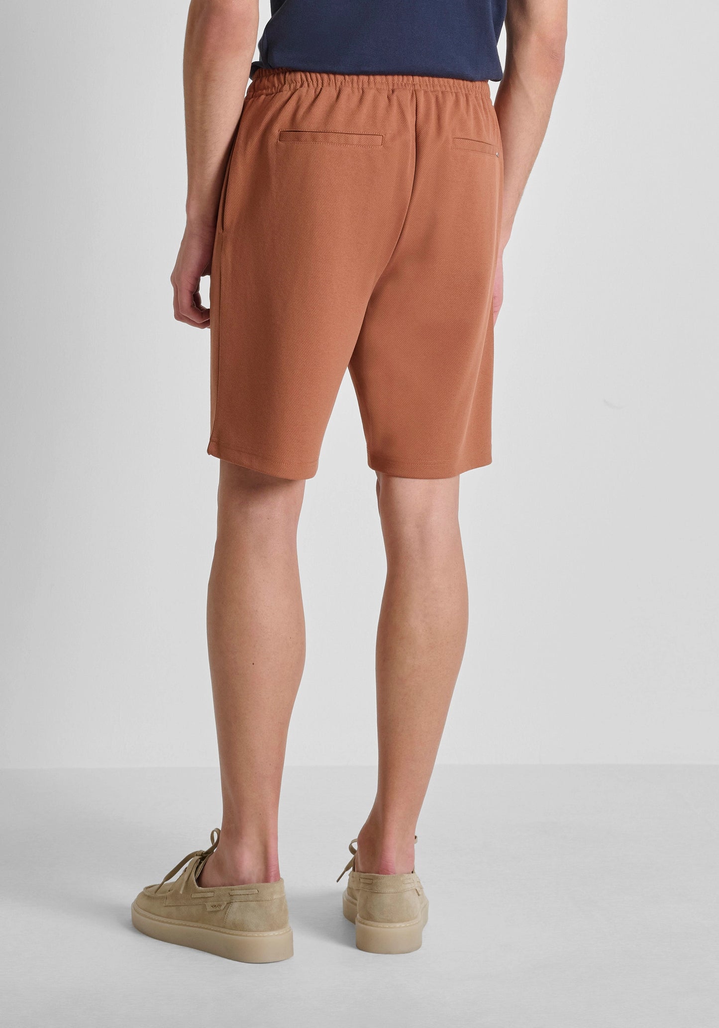 SHORT REGULAR FIT « CODY » EN SERGÉ DE COTON ÉLASTIQUE