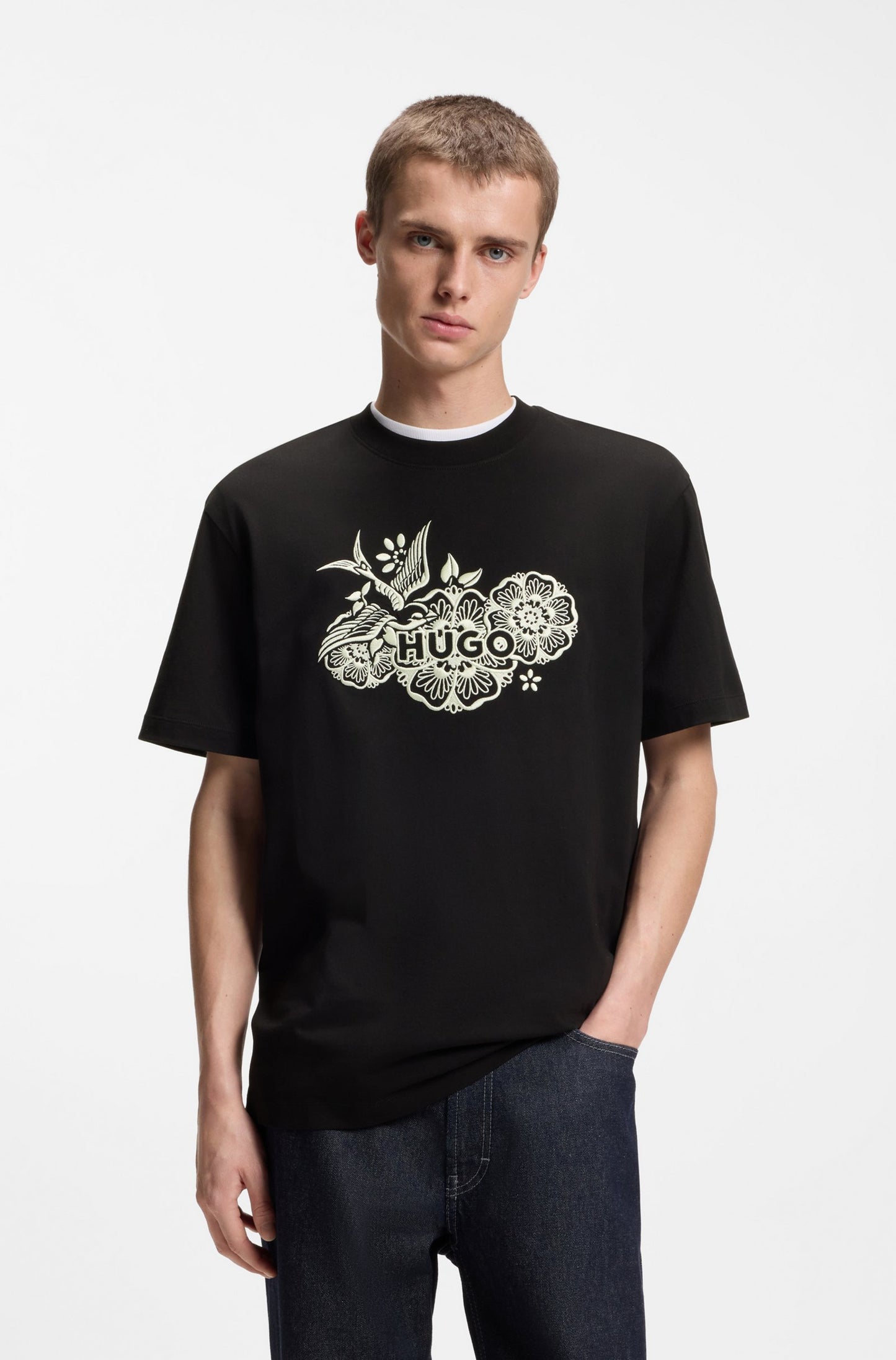 T-shirt en jersey de coton à motif artistique brodé